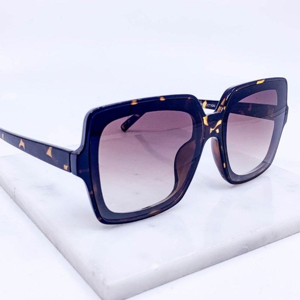 Tortoise frame smoky lens fashion sunglasses - Picture 2 of 8